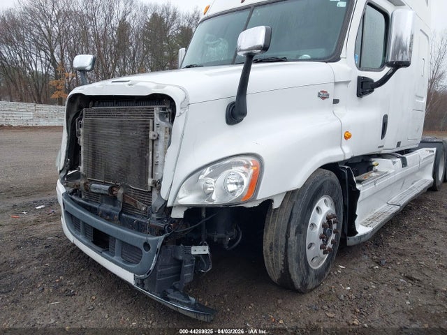 Продажа на аукционе авто 2009 Freightliner Cascadia 125, vin: 1FUJGLDR79LAC0856, номер лота: 44289825
