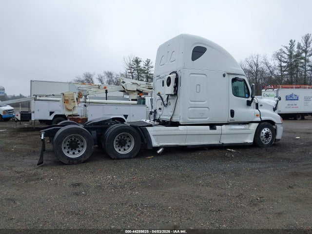 Продажа на аукционе авто 2009 Freightliner Cascadia 125, vin: 1FUJGLDR79LAC0856, номер лота: 44289825