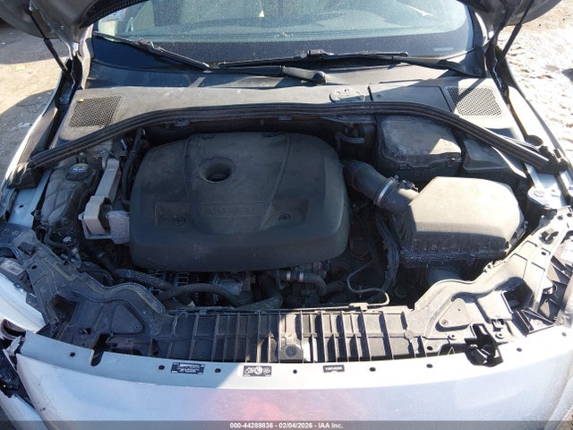 2017 VOLVO S60 YV126MFL6H2422512 Photo 9