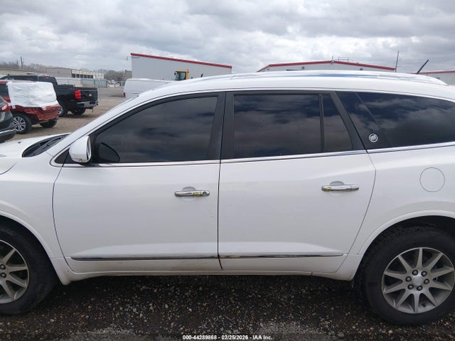 44289868 :رقم المزاد ، 5GAKRAKD8GJ322783 vin ، 2016 Buick Enclave Convenience مزاد بيع