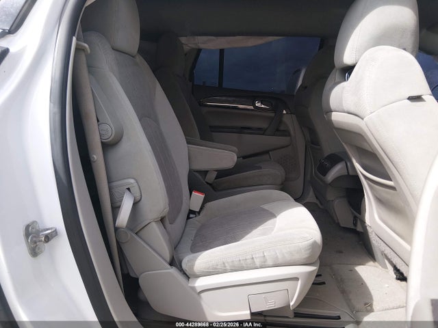 44289868 :رقم المزاد ، 5GAKRAKD8GJ322783 vin ، 2016 Buick Enclave Convenience مزاد بيع