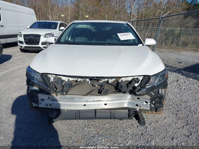 4T1B21HK8KU514054 Toyota Camry Hybrid Se