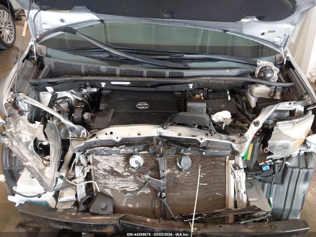 44289878 :رقم المزاد ، 5TDKK3DC5ES441152 vin ، 2014 Toyota Sienna Le V6 8 Passenger مزاد بيع
