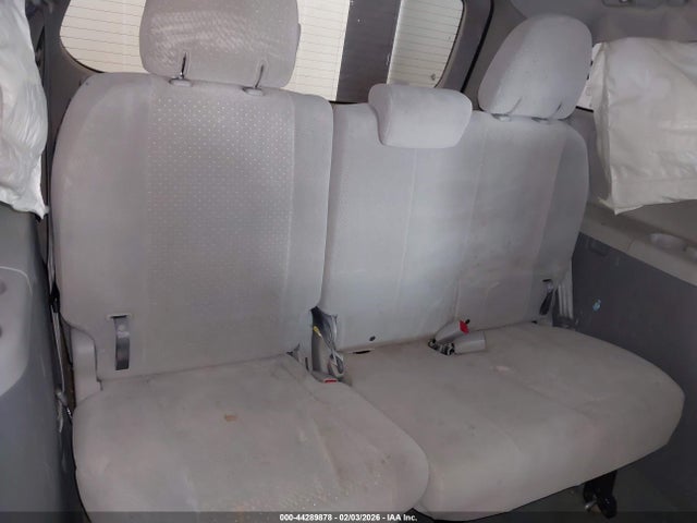 44289878 :رقم المزاد ، 5TDKK3DC5ES441152 vin ، 2014 Toyota Sienna Le V6 8 Passenger مزاد بيع