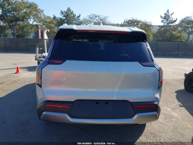 2026 Kia Ev9 Wind მანქანა იყიდება აუქციონზე, vin: 5XYAFFS53TG004797, აუქციონის ნომერი: 44289881