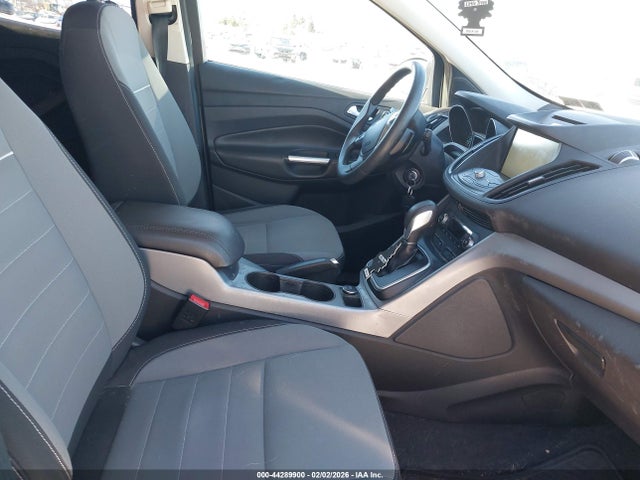 1FMCU0GX8EUB38143 Ford ESCAPE SE
