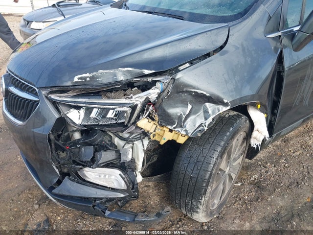 44290014 :رقم المزاد ، KL4CJCSB5JB531933 vin ، 2018 Buick Encore Essence مزاد بيع