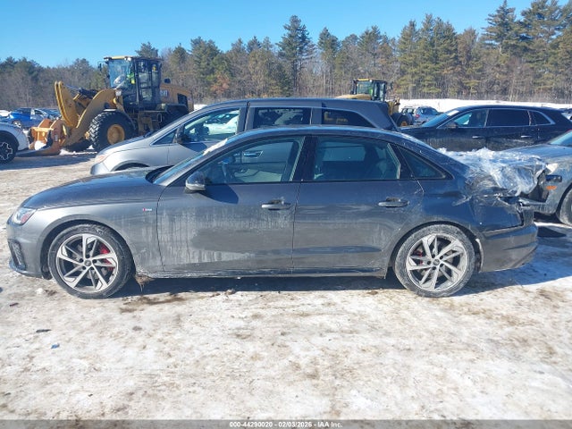 Aukcja sprzedaży 2024 Audi A4 Premium Plus 45 Tfsi S Line Quattro S Tronic, vin: WAUEAAF4XRN011829, numer aukcji: 44290020