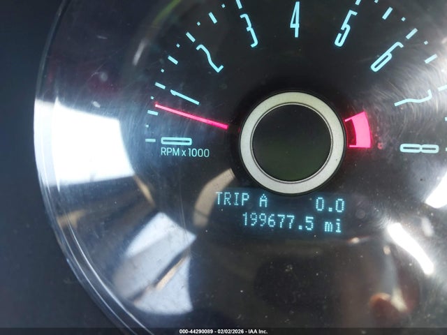 1ZVBP8EM3E5205897 Ford Mustang V6