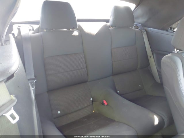 1ZVBP8EM3E5205897 Ford Mustang V6
