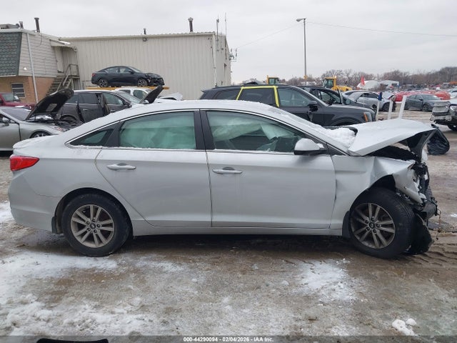 44290094 :رقم المزاد ، 5NPE24AF7FH229121 vin ، 2015 Hyundai Sonata Se مزاد بيع