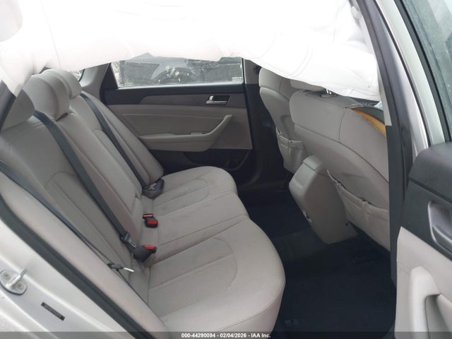 44290094 :رقم المزاد ، 5NPE24AF7FH229121 vin ، 2015 Hyundai Sonata Se مزاد بيع