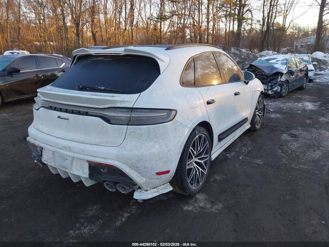 2023 PORSCHE MACAN WP1AA2A55PLB05695 Photo 3