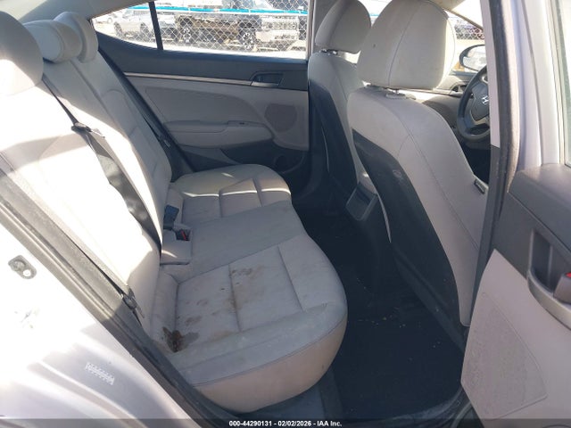 Продажа на аукционе авто 2017 Hyundai Elantra Se, vin: KMHD74LF1HU128672, номер лота: 44290131