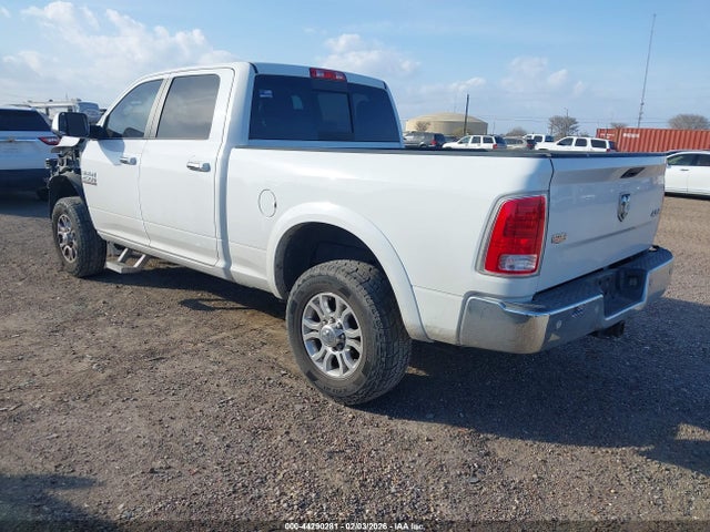 2016 RAM 2500 3C6UR5FJ7GG355412 Photo 2