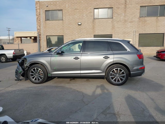 WA1VAAF73HD058678 Audi Q7 3.0t Premium