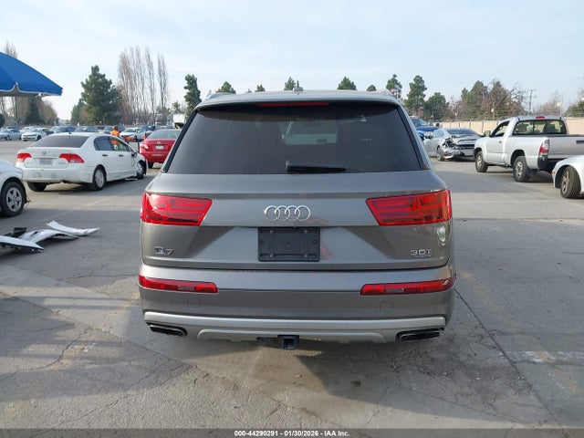 WA1VAAF73HD058678 Audi Q7 3.0t Premium