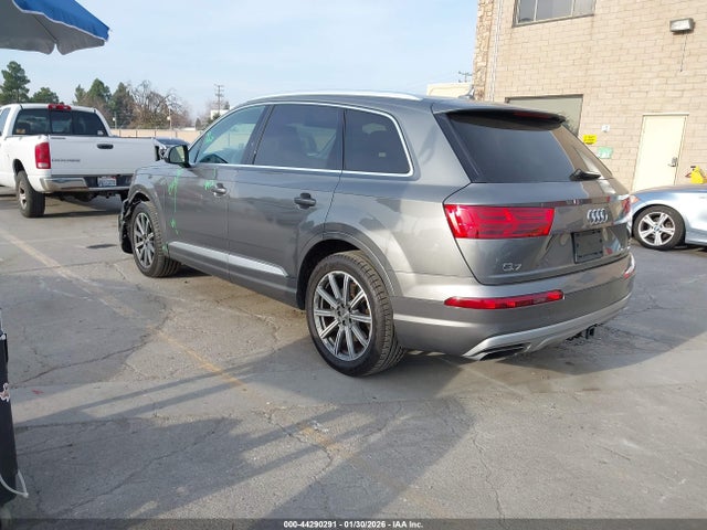 2017 AUDI Q7 WA1VAAF73HD058678 Photo 2