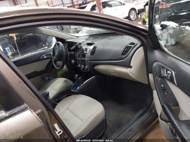 2013 KIA FORTE KNAFU4A26D5679767 Photo 4