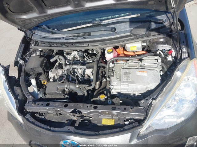 JTDKDTB33E1061298 Toyota Prius C One