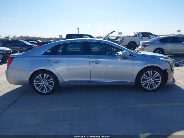 2018 Cadillac Xts Luxury მანქანა იყიდება აუქციონზე, vin: 2G61M5S31J9157933, აუქციონის ნომერი: 44290412