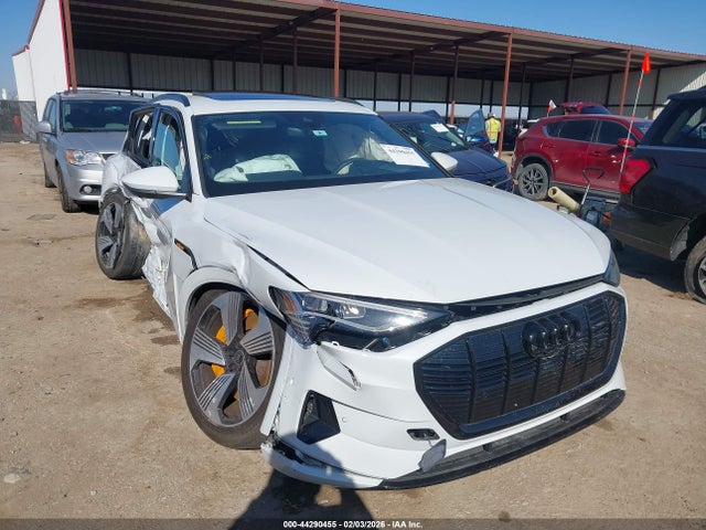 2022 AUDI E-TRON WA1LAAGE3NB011114