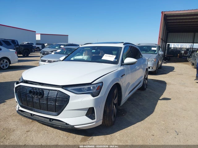 2022 AUDI E-TRON WA1LAAGE3NB011114 Photo 1
