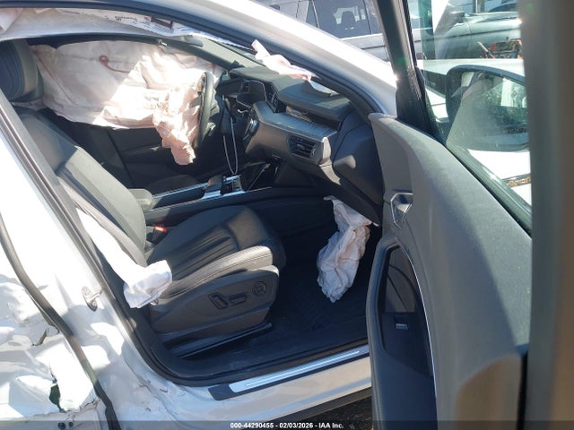 2022 AUDI E-TRON WA1LAAGE3NB011114 Photo 4