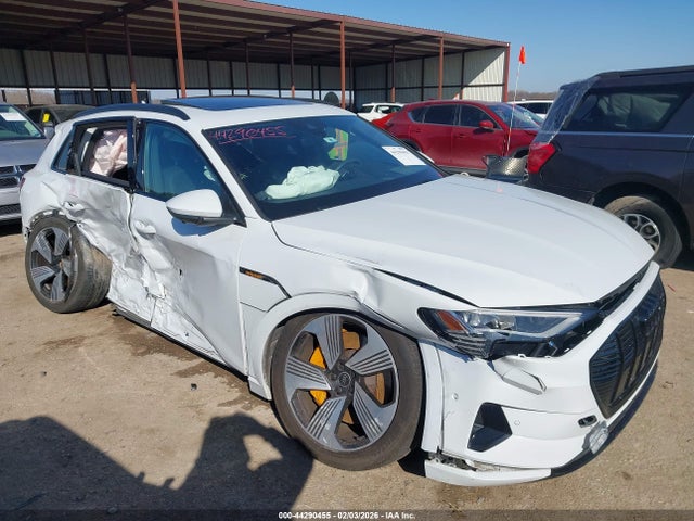 2022 AUDI E-TRON WA1LAAGE3NB011114 Photo 5