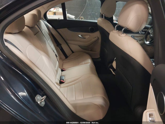 Продаж на аукціоні авто 2017 Mercedes-benz C 300 4matic, vin: 55SWF4KBXHU203312, номер лоту: 44290501