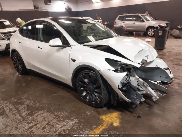 2020 TESLA MODEL Y 5YJYGDEF3LF009672 Photo 0