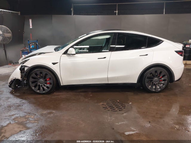 Продажа на аукционе авто 2020 Tesla Model Y Long Range Dual Motor All-wheel Drive/performance Dual Motor All-wheel Drive, vin: 5YJYGDEF3LF009672, номер лота: 44290524