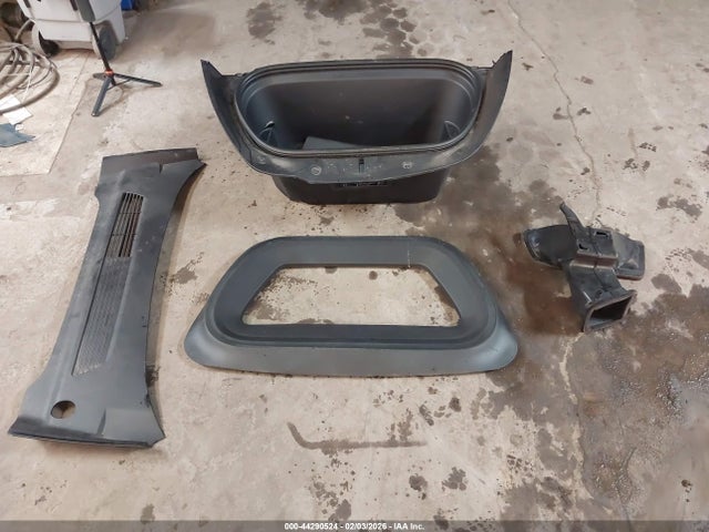 Продажа на аукционе авто 2020 Tesla Model Y Long Range Dual Motor All-wheel Drive/performance Dual Motor All-wheel Drive, vin: 5YJYGDEF3LF009672, номер лота: 44290524