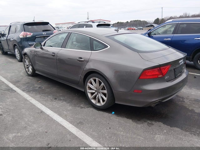 2013 AUDI A7 WAU2GAFC9DN106934 Photo 2