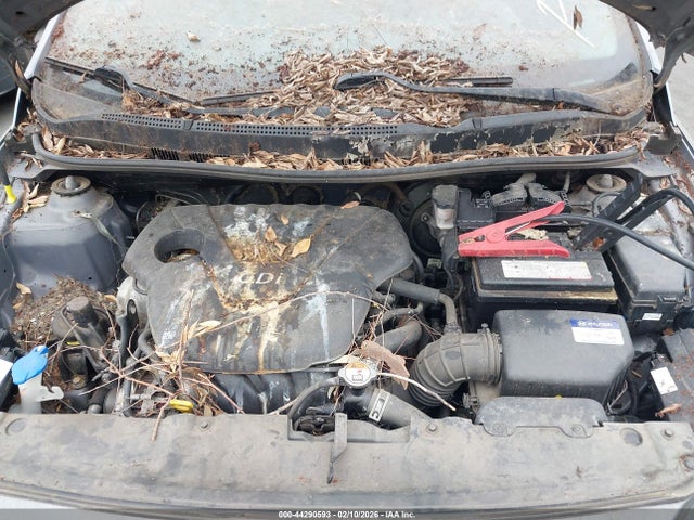 KMHCT5AE3GU250083 Hyundai ACCENT SE