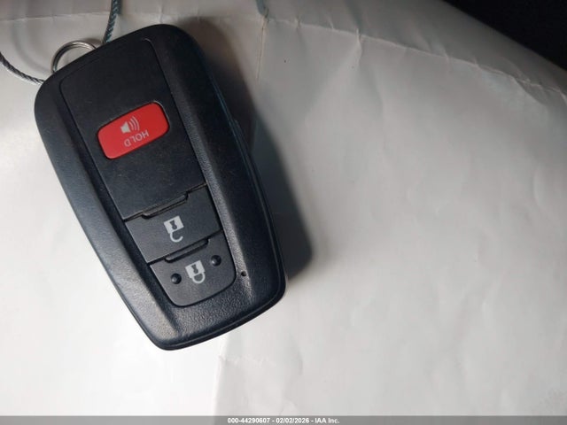 NMTKHMBX1JR009497 Toyota C-hr Xle Premium