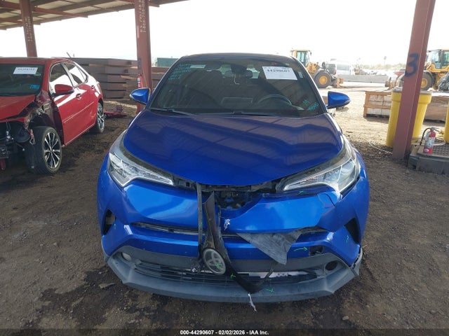 NMTKHMBX1JR009497 Toyota C-hr Xle Premium