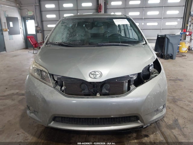 5TDYK3DC7FS634334 Toyota Sienna Limited Premium 7 Passenger