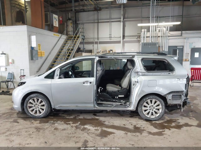 5TDYK3DC7FS634334 Toyota Sienna Limited Premium 7 Passenger