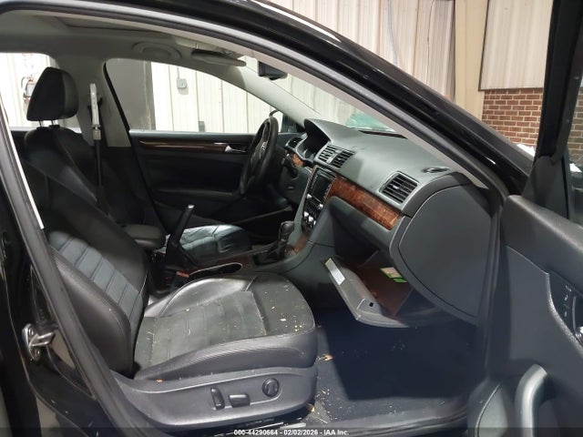 44290664 :رقم المزاد ، 1VWCP7A38DC069045 vin ، 2013 Volkswagen Passat 2.5l Sel Premium مزاد بيع