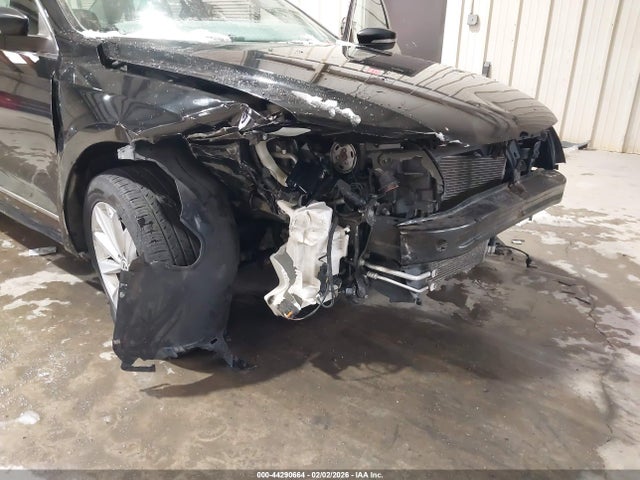 44290664 :رقم المزاد ، 1VWCP7A38DC069045 vin ، 2013 Volkswagen Passat 2.5l Sel Premium مزاد بيع