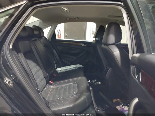 44290664 :رقم المزاد ، 1VWCP7A38DC069045 vin ، 2013 Volkswagen Passat 2.5l Sel Premium مزاد بيع