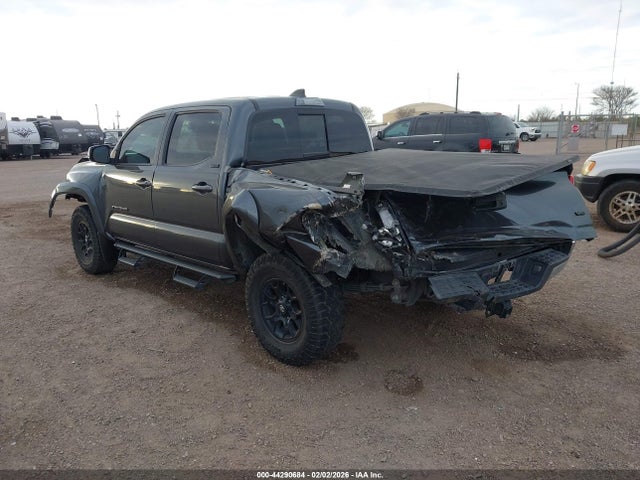 2022 TOYOTA TACOMA 3TMAZ5CNXNM195351 Photo 2