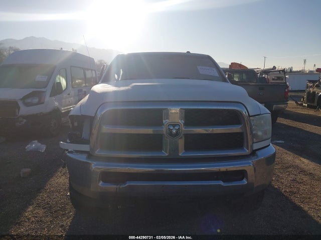3C6UR5HL2JG336823 RAM 2500 Tradesman 4x4 8&#039; Box