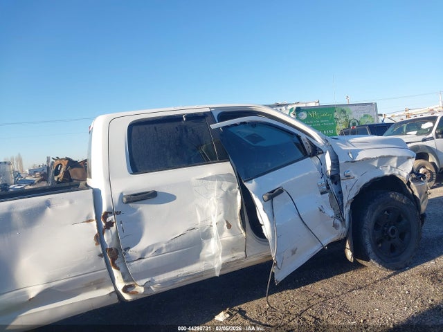 3C6UR5HL2JG336823 RAM 2500 Tradesman 4x4 8&#039; Box