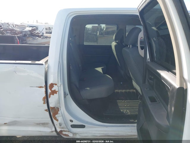 3C6UR5HL2JG336823 RAM 2500 Tradesman 4x4 8&#039; Box