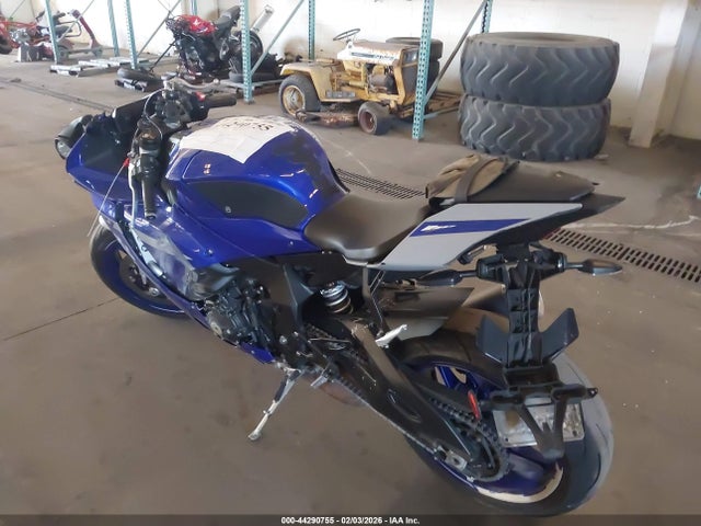 Yamaha YZFR1 2021 JYARN66E6MA001681 Image 3