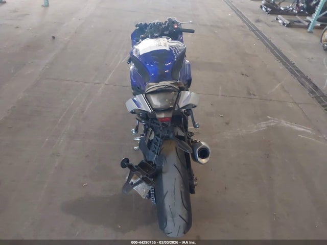 Yamaha YZFR1 2021 JYARN66E6MA001681 Image 6