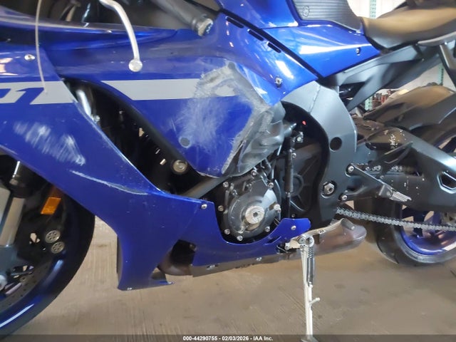 Yamaha YZFR1 2021 JYARN66E6MA001681 Image 9