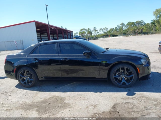44290776 :رقم المزاد ، 2C3CCAAG4PH678816 vin ، 2023 Chrysler 300 Touring مزاد بيع
